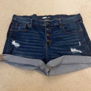 Old Navy Boyfriend Mid-Rise Shorts